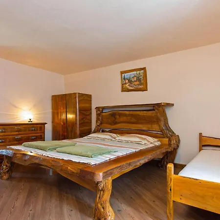 Marina In * Ližnjan