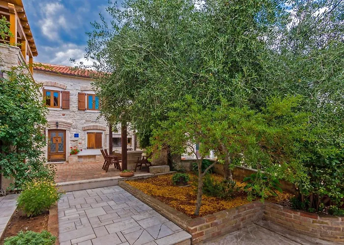 Marina In Vakantiehuis Ližnjan